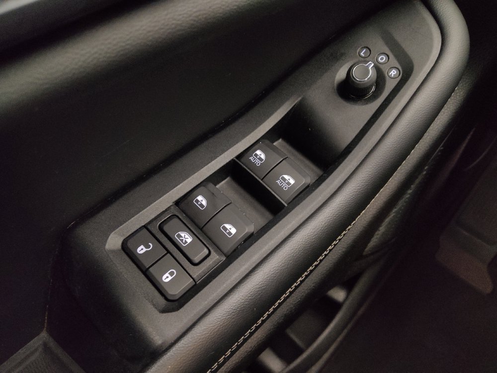 Used 2023 Jeep Grand Cherokee Laredo w/ Luxury Tech Group I AWD/4WD image 27