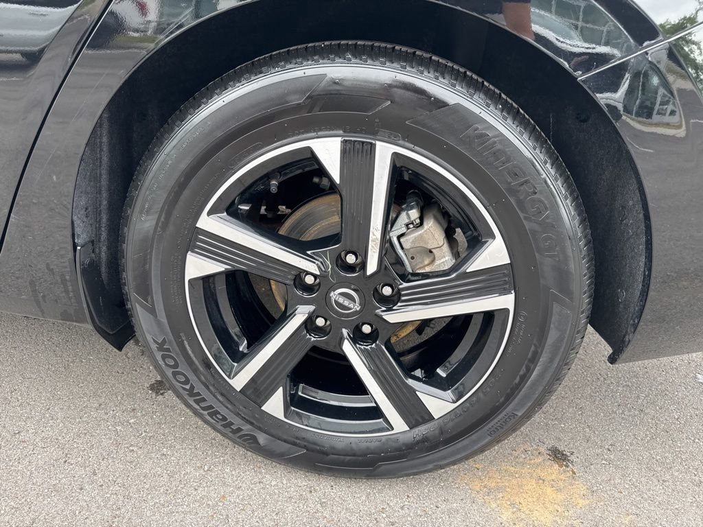 Used 2025 Nissan Sentra SV FWD image 24