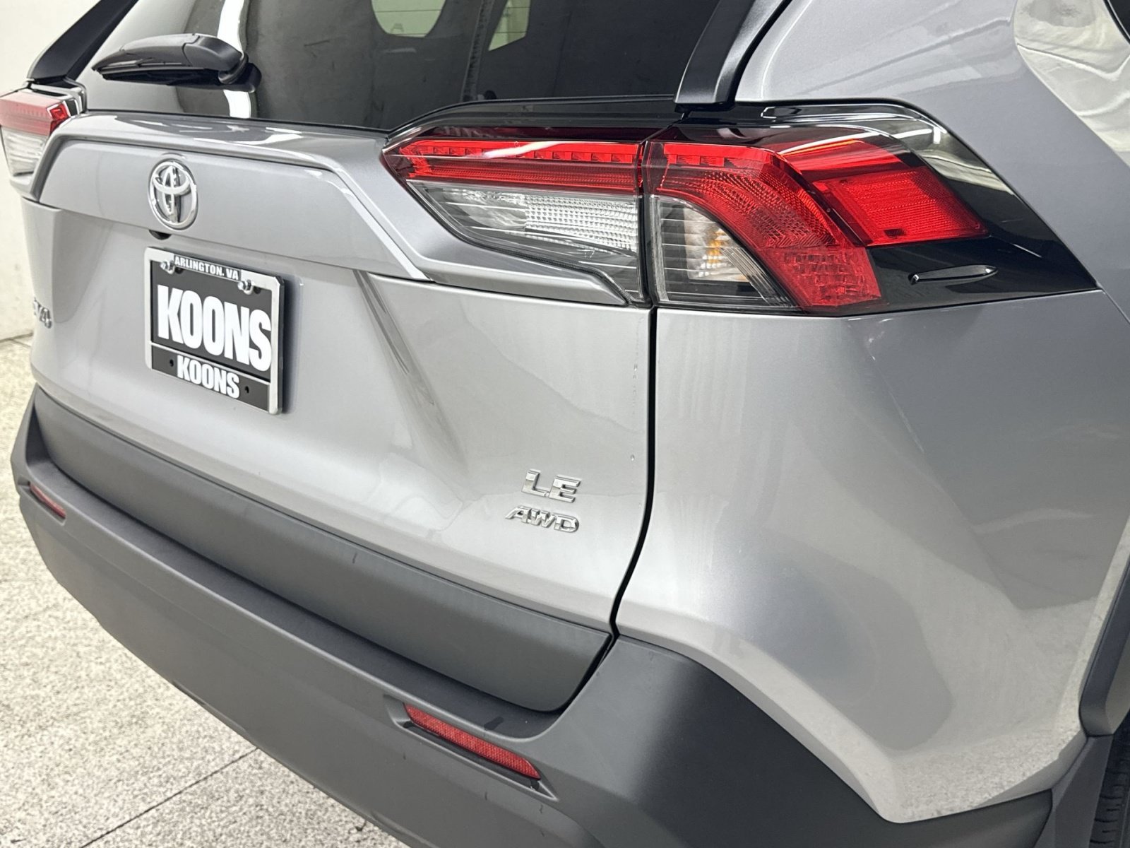 Used 2025 Toyota RAV4 LE AWD/4WD image 38