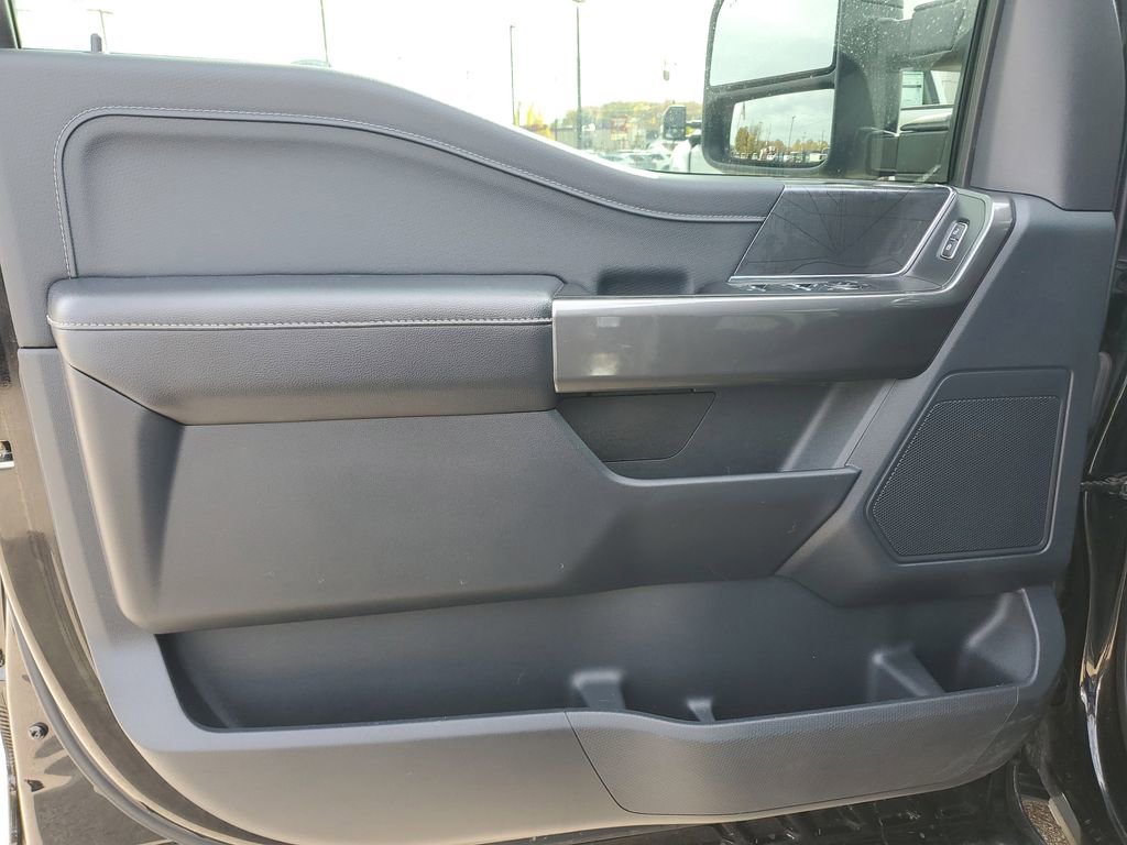 Used 2022 Ford F150 XLT w/ Equipment Group 302A High image 11