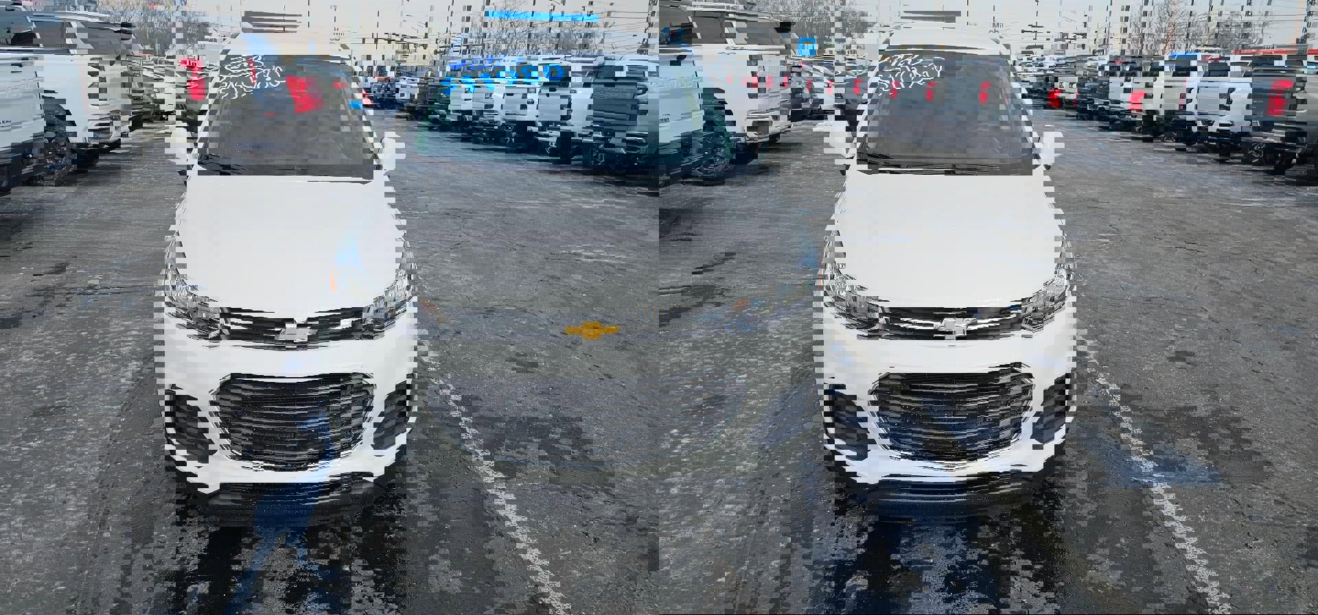 Used 2020 Chevrolet Trax LS image 2