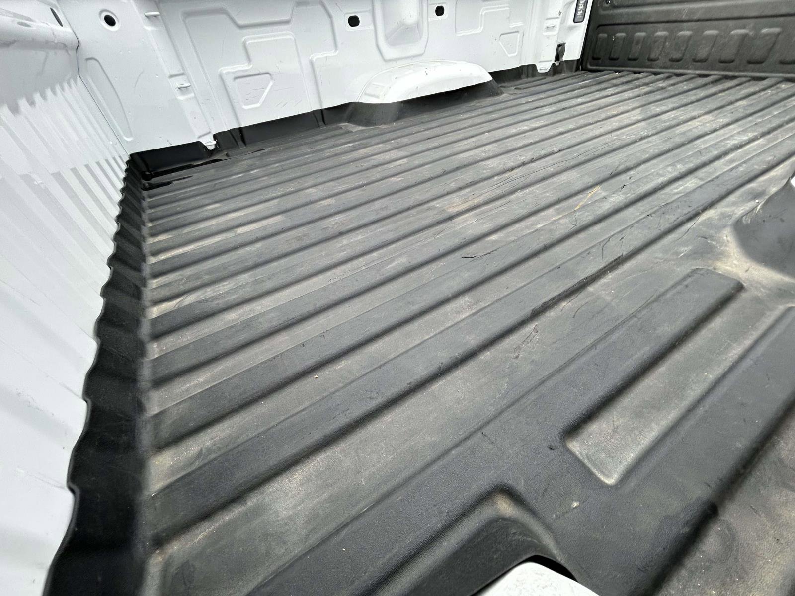 Used 2023 GMC Sierra 3500 Pro w/ Convenience Package image 12