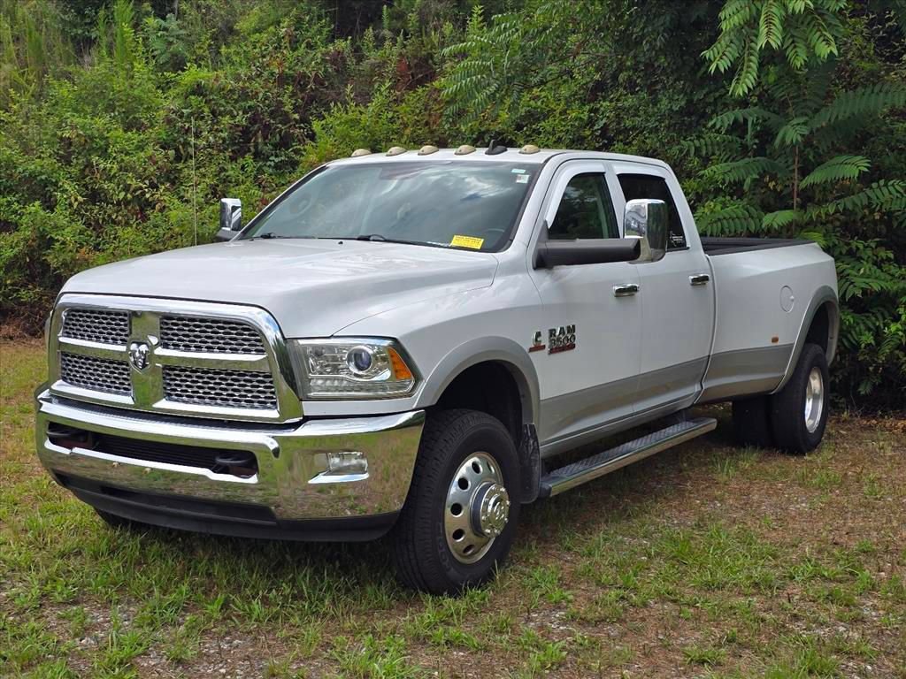 Used 2015 RAM 3500 Laramie AWD/4WD image 2