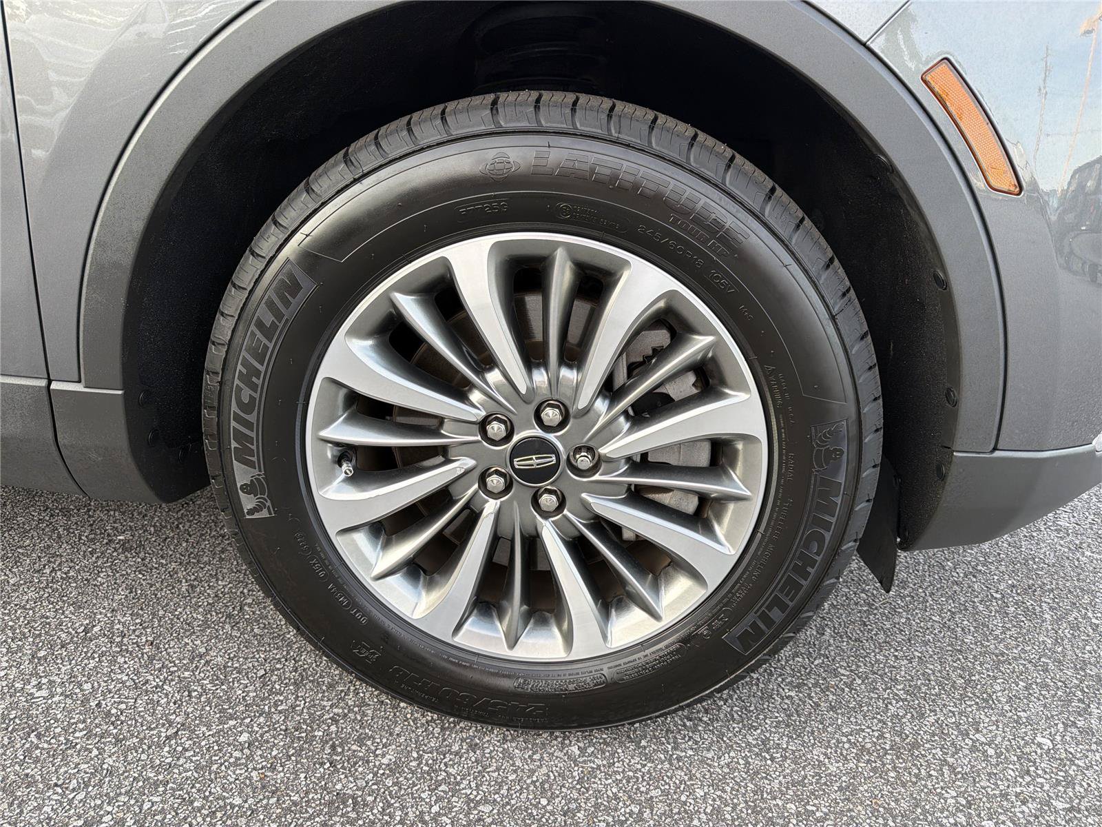 Used 2022 Lincoln Nautilus Reserve FWD image 11