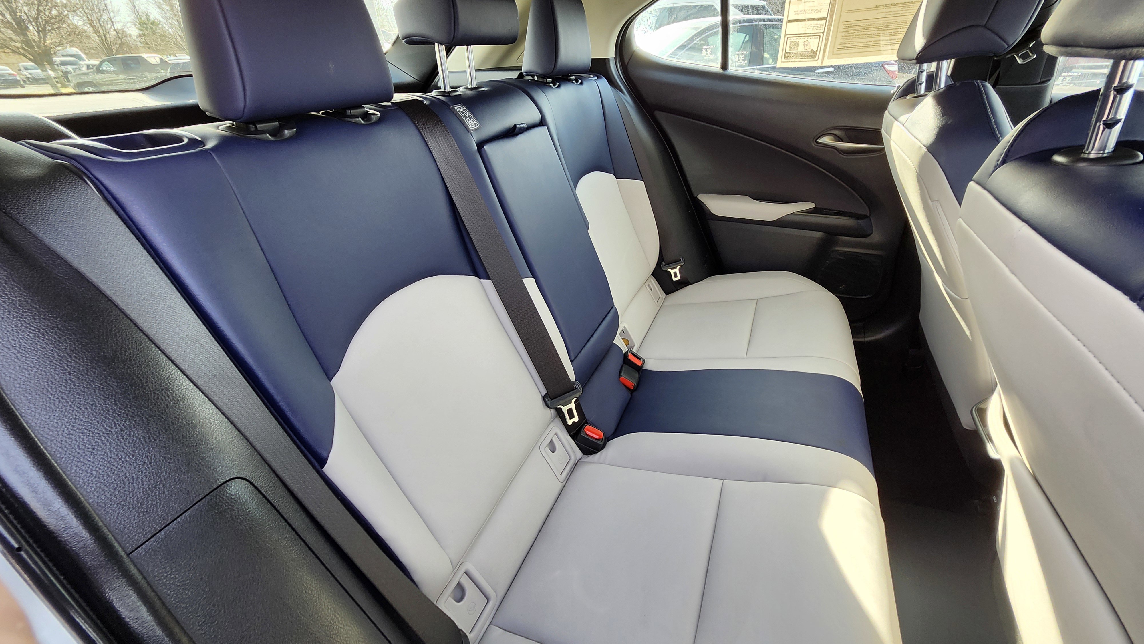 Used 2022 Lexus UX 250h w/ Premium Package image 21