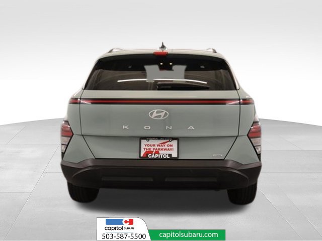 Used 2025 Hyundai Kona SEL AWD/4WD image 4