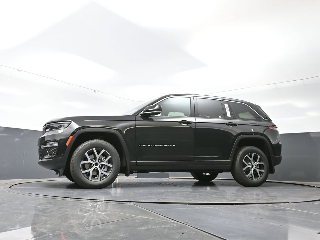 New 2025 Jeep Grand Cherokee Limited w/ Luxury Tech Group II image 38