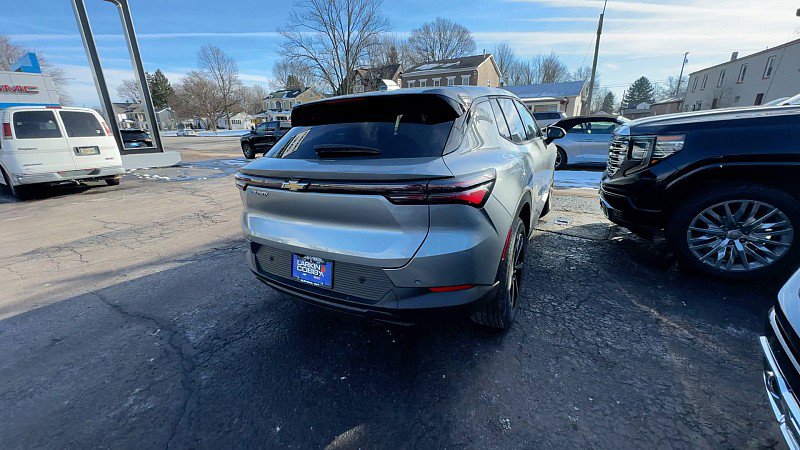 New 2026 Chevrolet Equinox EV LT image 4