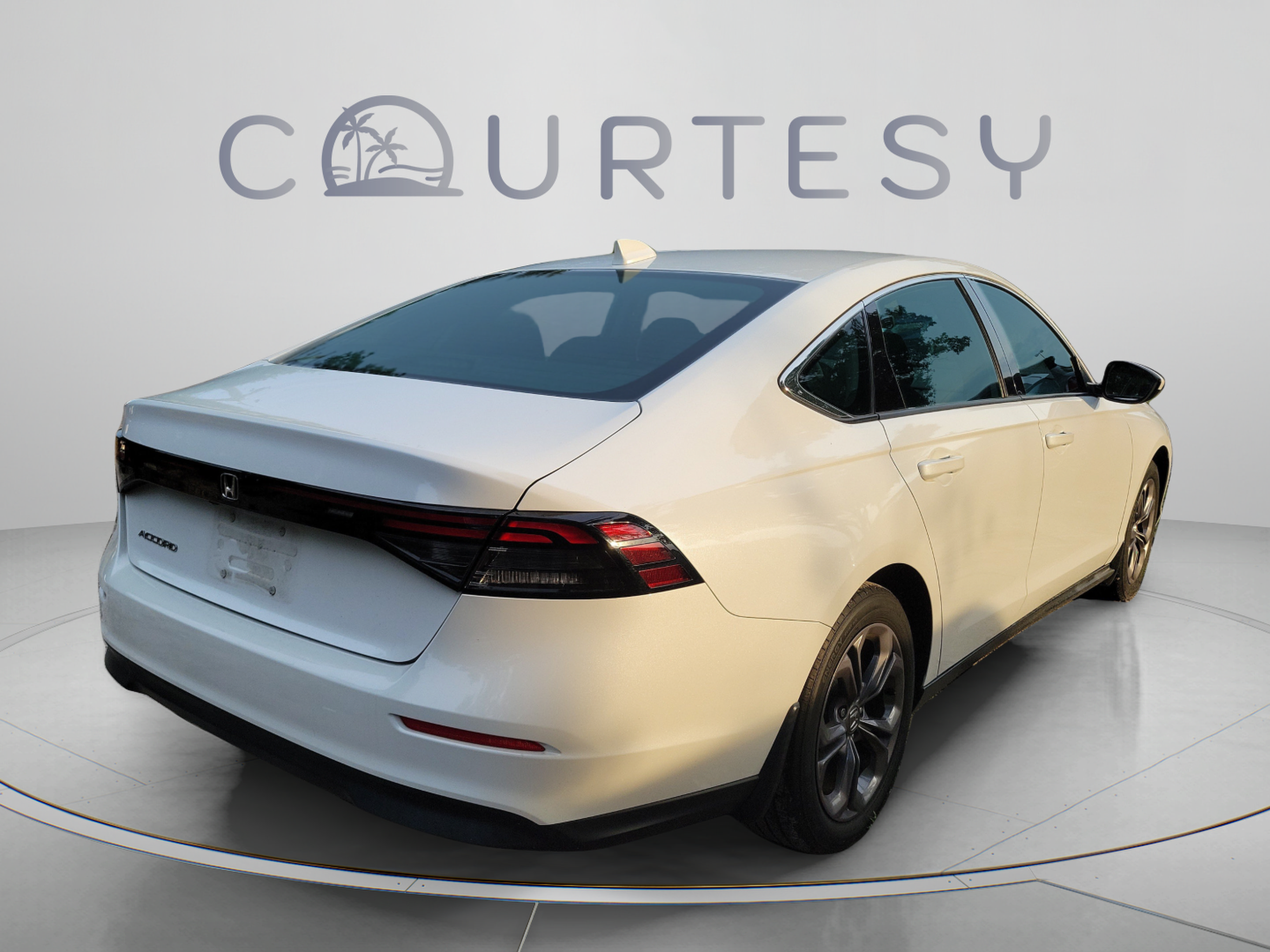 Used 2023 Honda Accord EX image 17