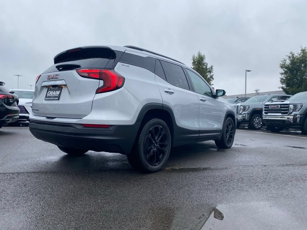 Used 2020 GMC Terrain SLE w/ Driver Convenience Package FWD image 7