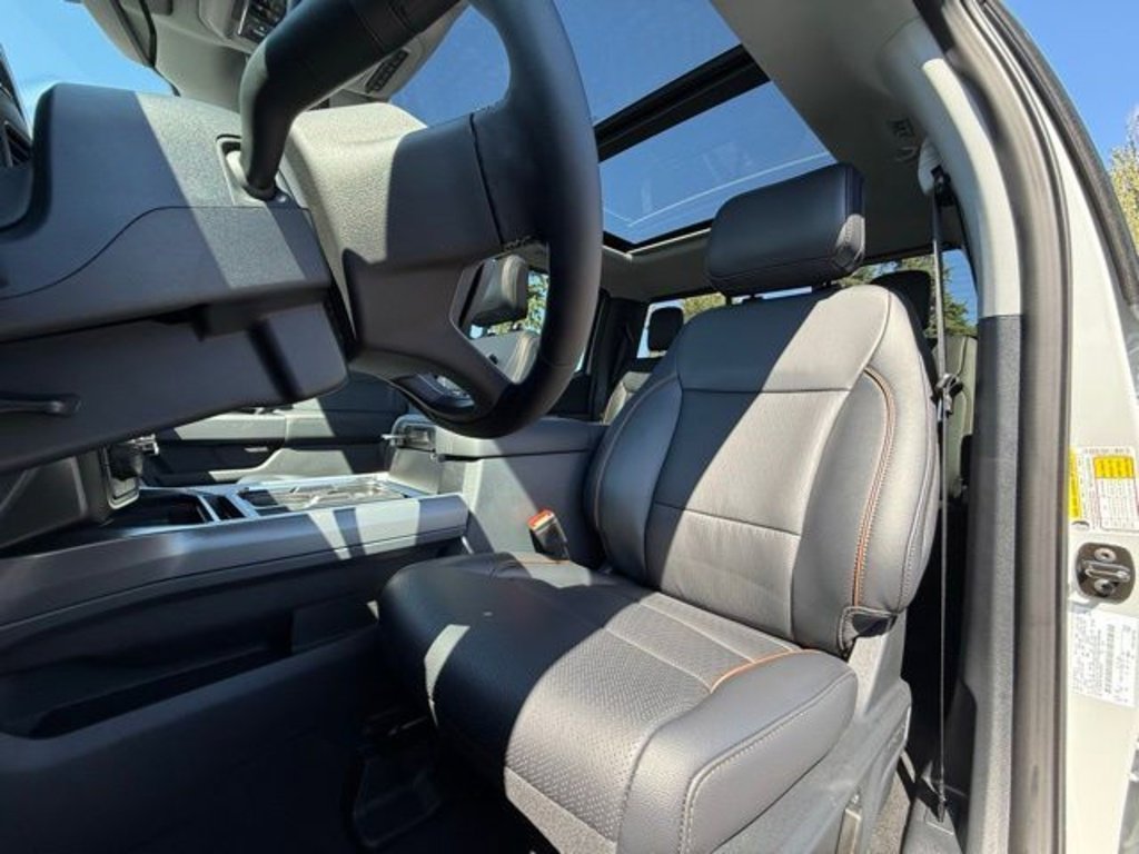 New 2025 Ford F350 Lariat w/ Lariat Ultimate Package image 19