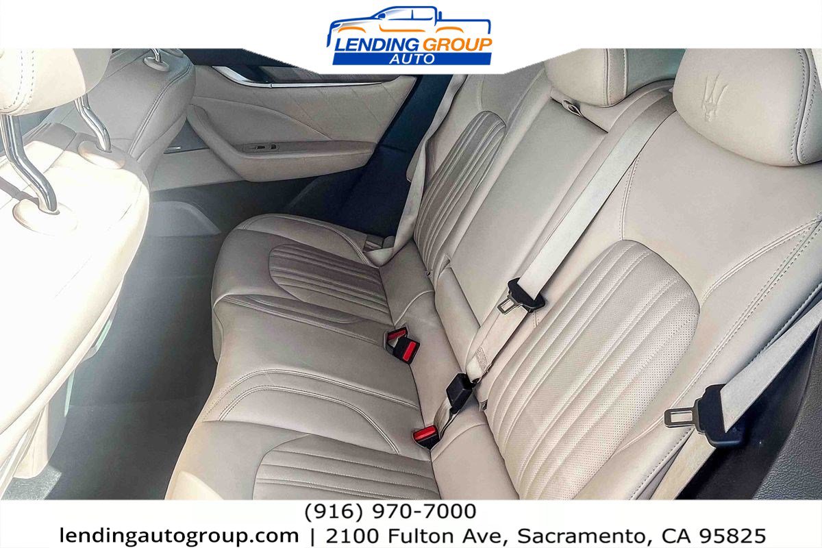 Used 2019 Maserati Levante S GranLusso image 17