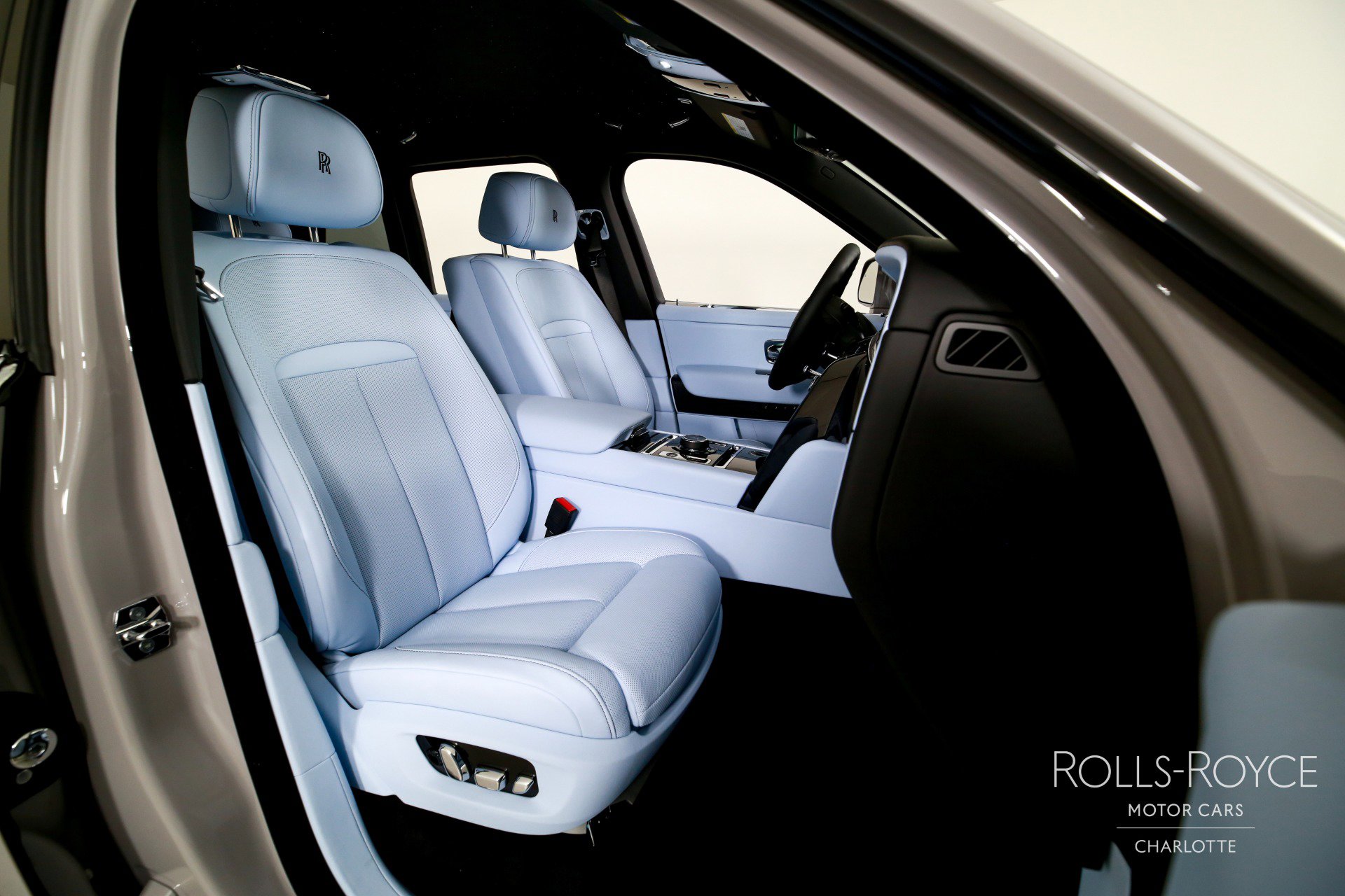 New 2027 Rolls-Royce Cullinan Black Badge AWD/4WD image 36