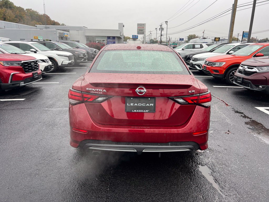 Used 2022 Nissan Sentra SR w/ Lighting Package FWD image 4