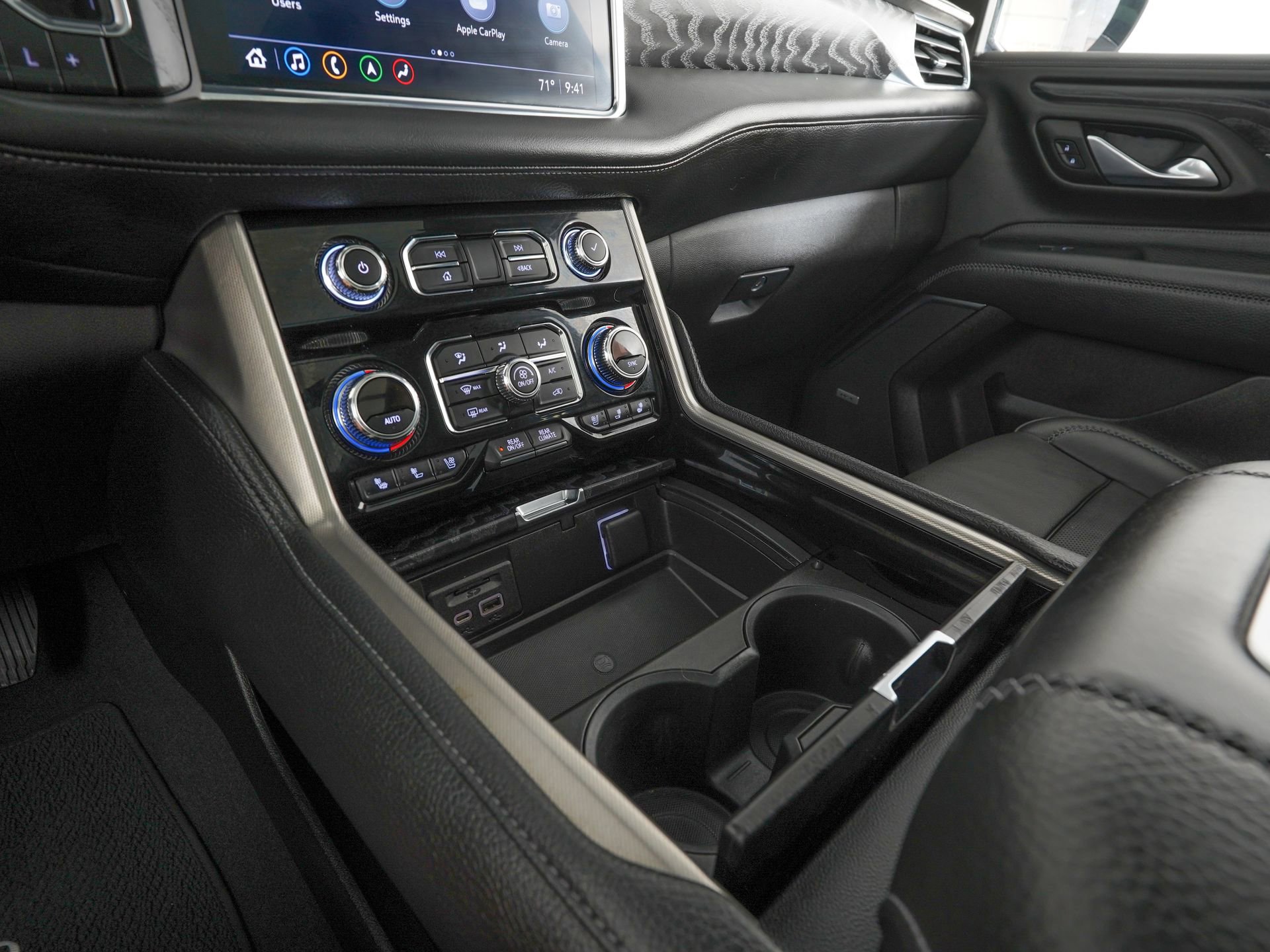 Used 2021 GMC Yukon Denali w/ LPO, Illumination Package image 25