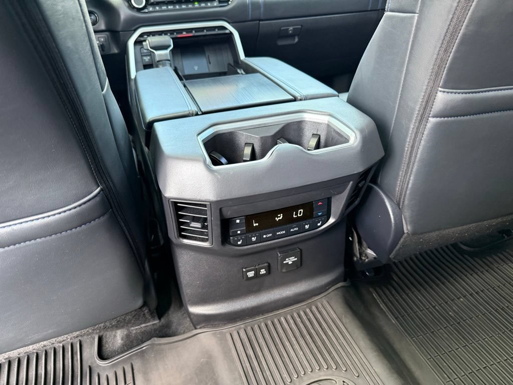 Used 2025 Toyota Sequoia Platinum AWD/4WD image 29