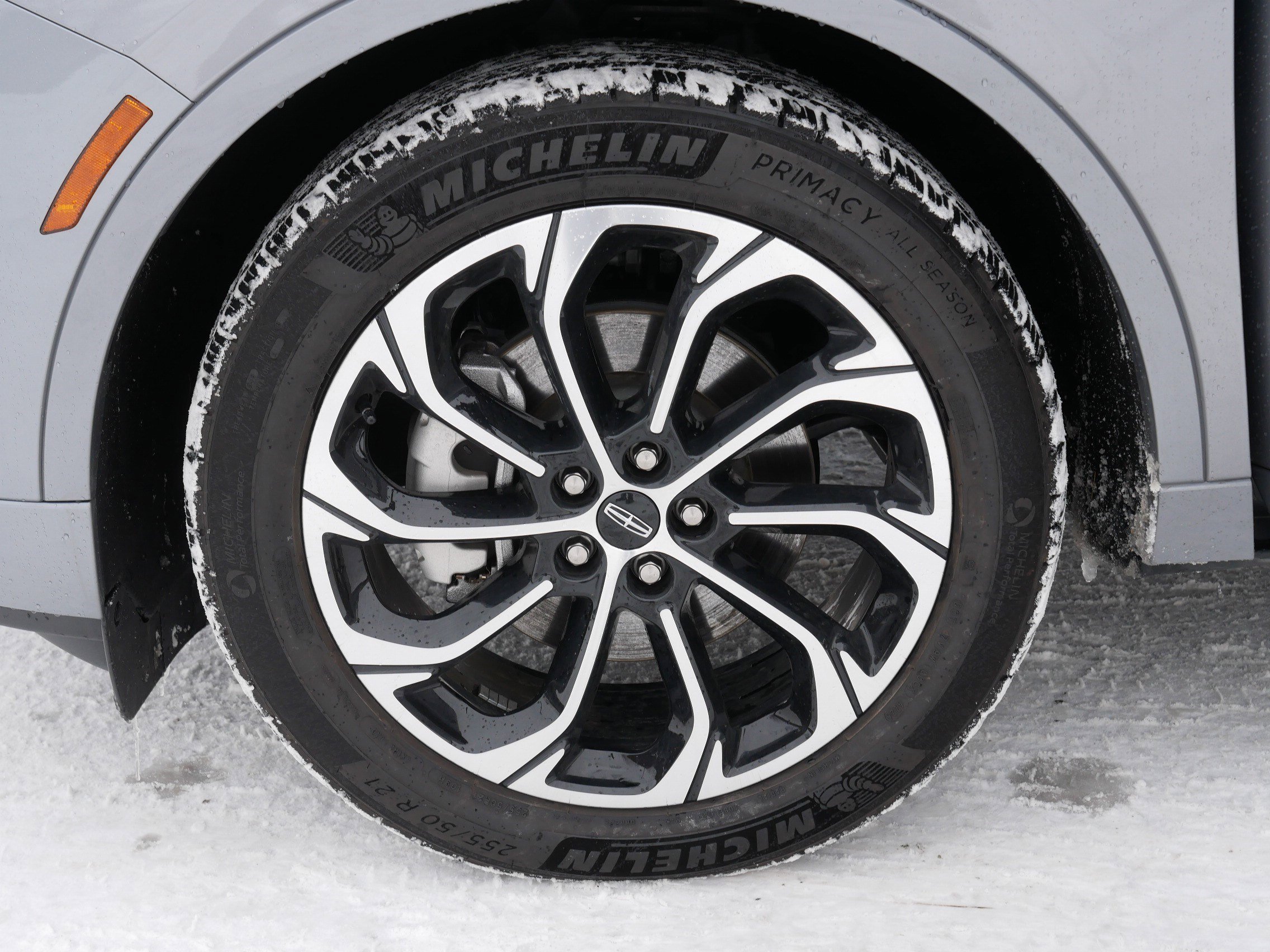 Used 2025 Lincoln Nautilus Reserve image 15