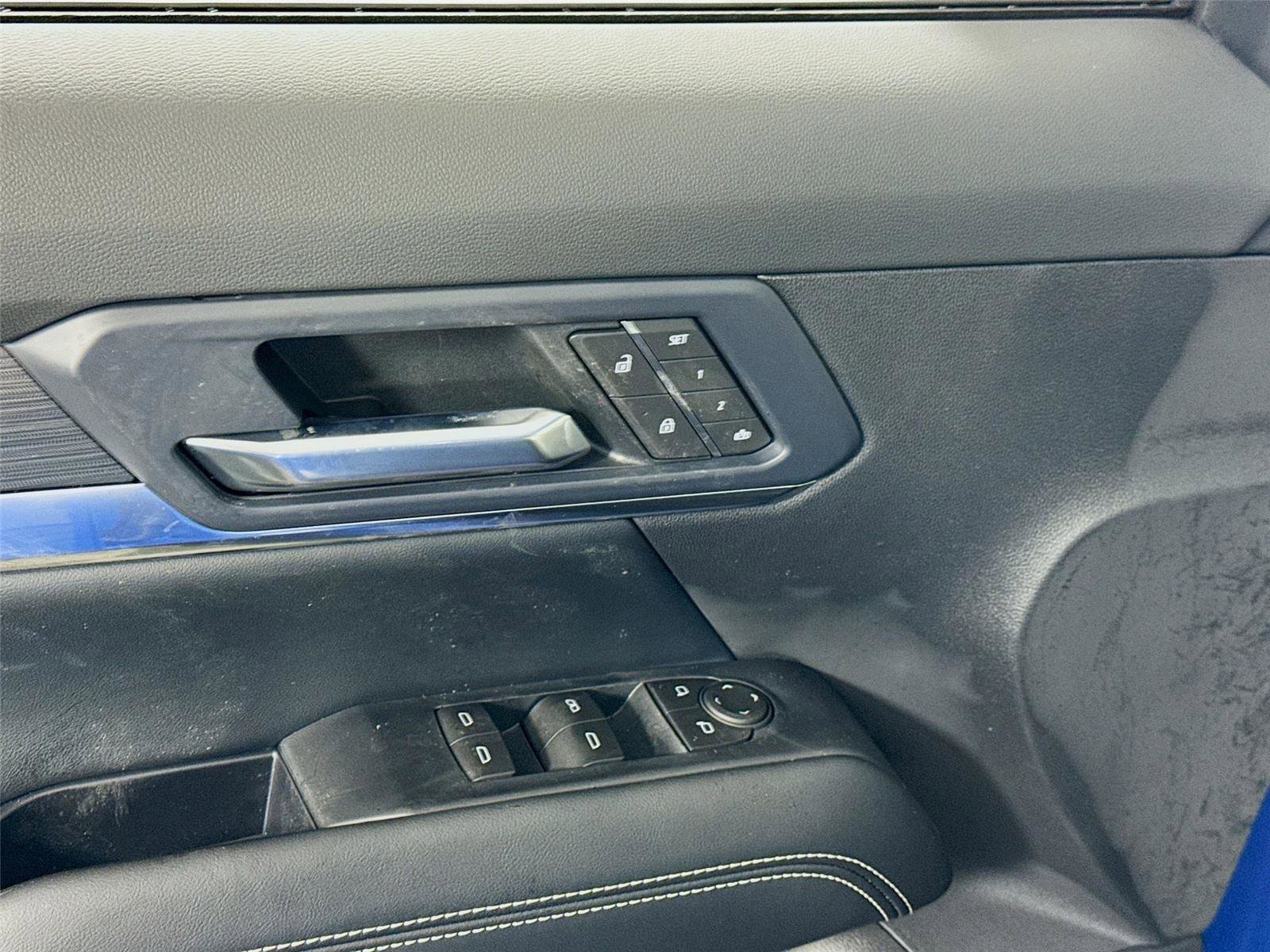 New 2026 GMC Terrain Elevation w/ Elevation Premium Package AWD/4WD image 13