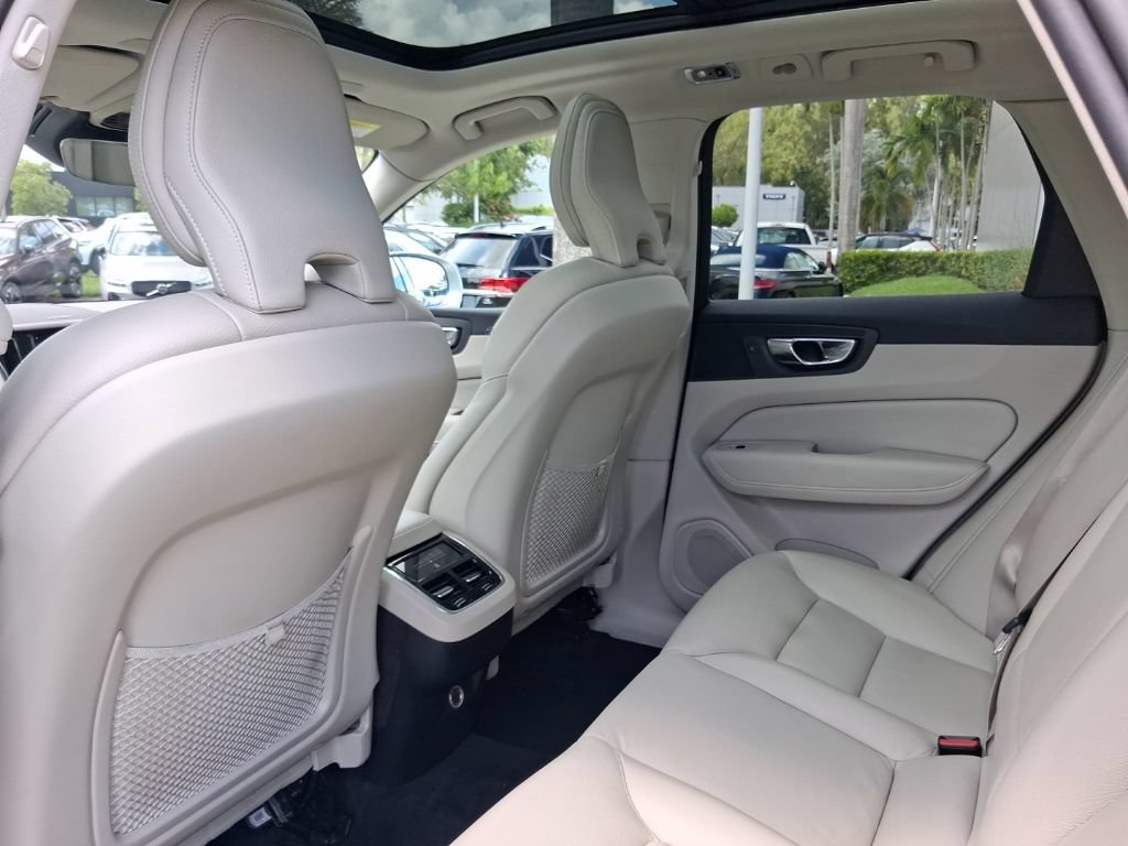 Used 2020 Volvo XC60 T5 Inscription w/ Protection Package Premier FWD image 7