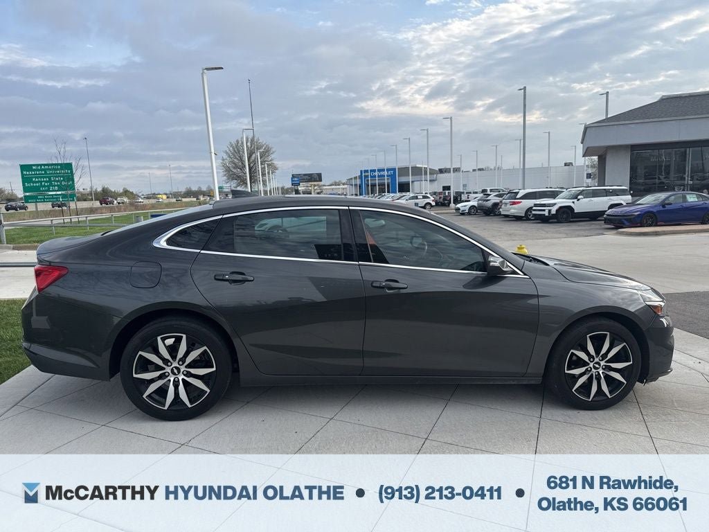 Used 2016 Chevrolet Malibu LT w/ Leather Package FWD image 14