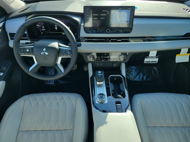 New 2025 Mitsubishi Outlander SEL image 17