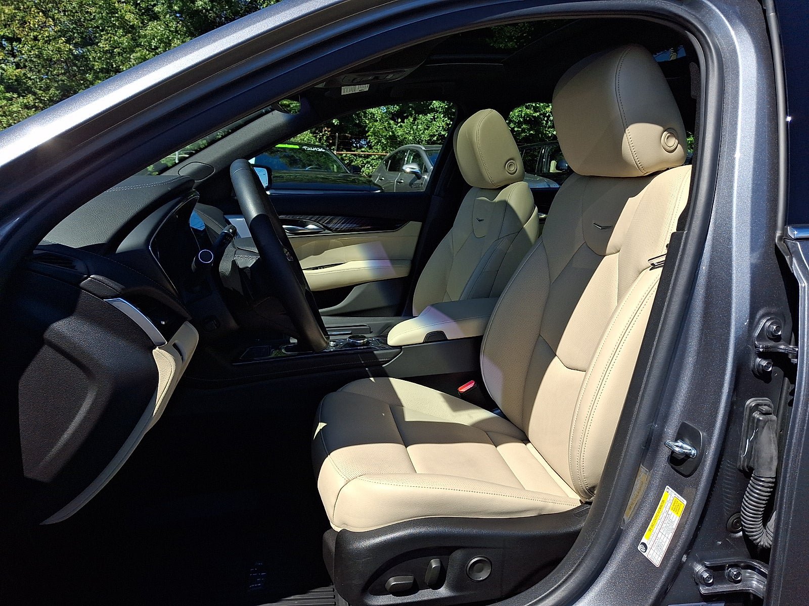Certified 2022 Cadillac CT5 Premium Luxury AWD/4WD image 17