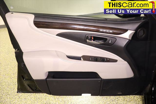 Used 2016 Lexus LS 460 w/ Comfort Package image 30