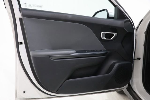 Used 2025 Kia K4 FWD image 17