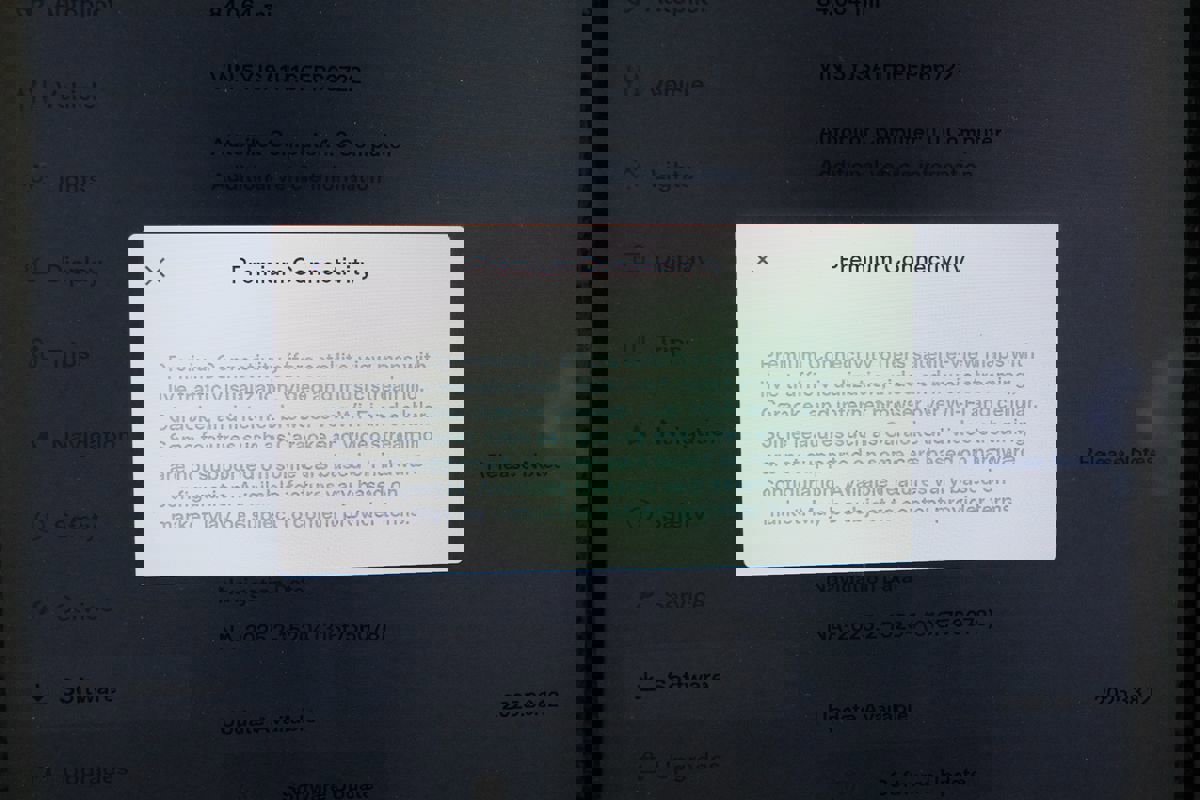 Used 2014 Tesla Model S 85 image 41