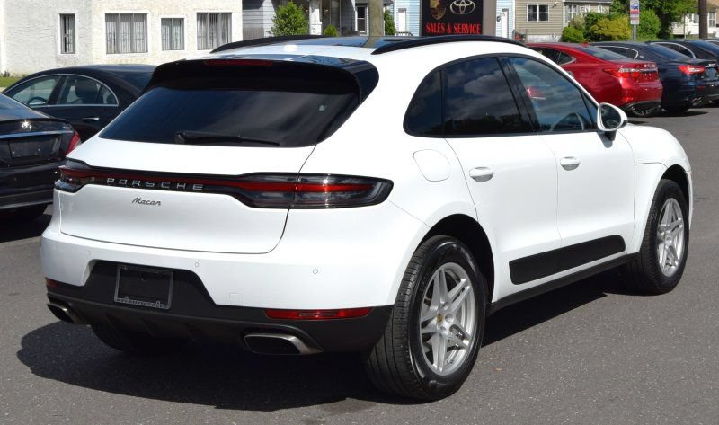 Used 2019 Porsche Macan AWD/4WD image 9