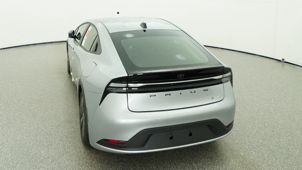 New 2026 Toyota Prius Plug-In Hybrid FWD image 3