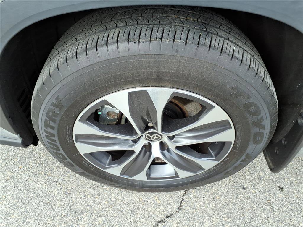 Used 2022 Toyota Highlander XLE image 10