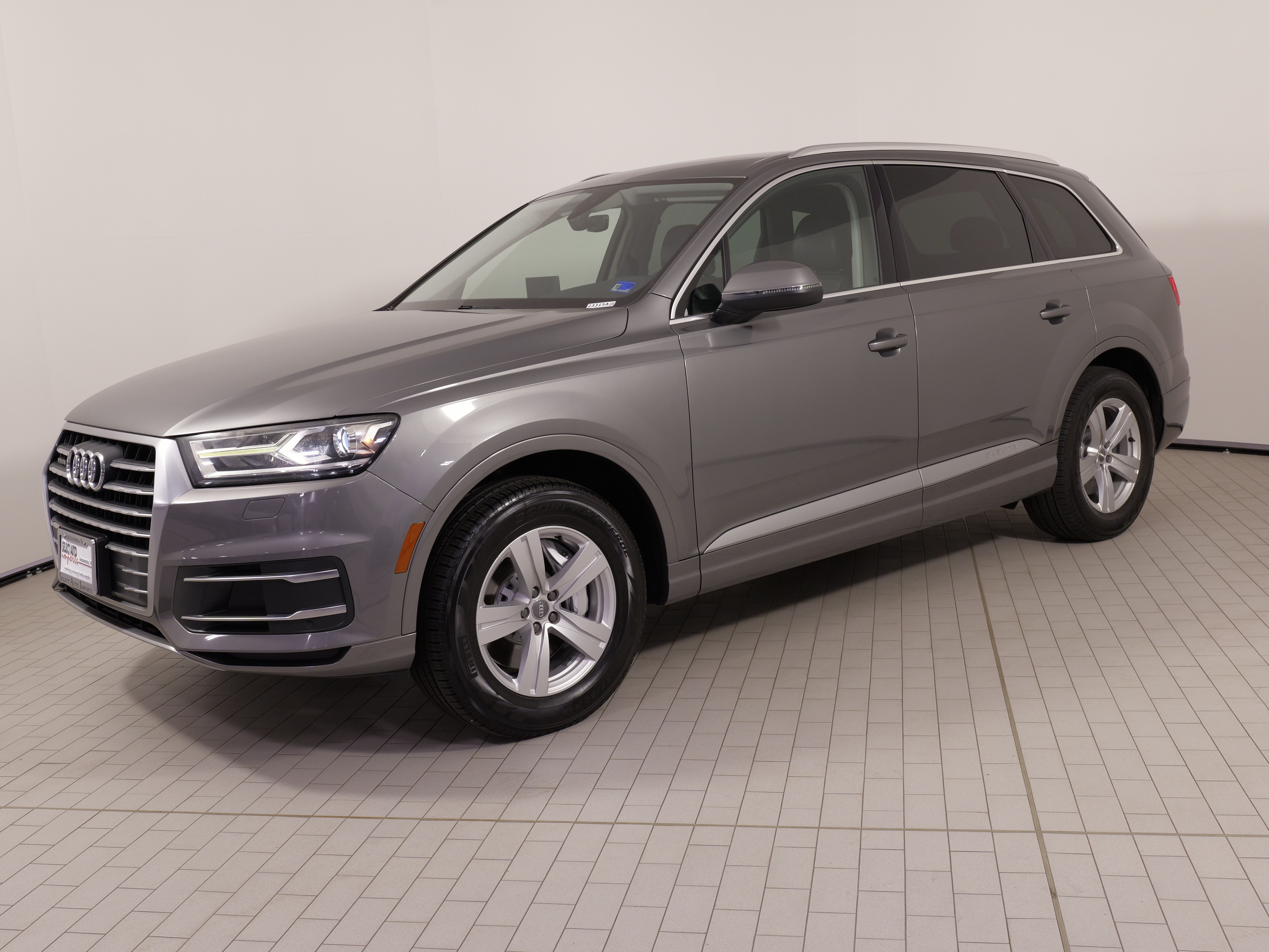 Used 2017 Audi Q7 2.0T Premium Plus w/ Premium Plus Package AWD/4WD image 1