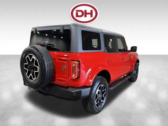 Used 2022 Ford Bronco Outer Banks AWD/4WD image 12