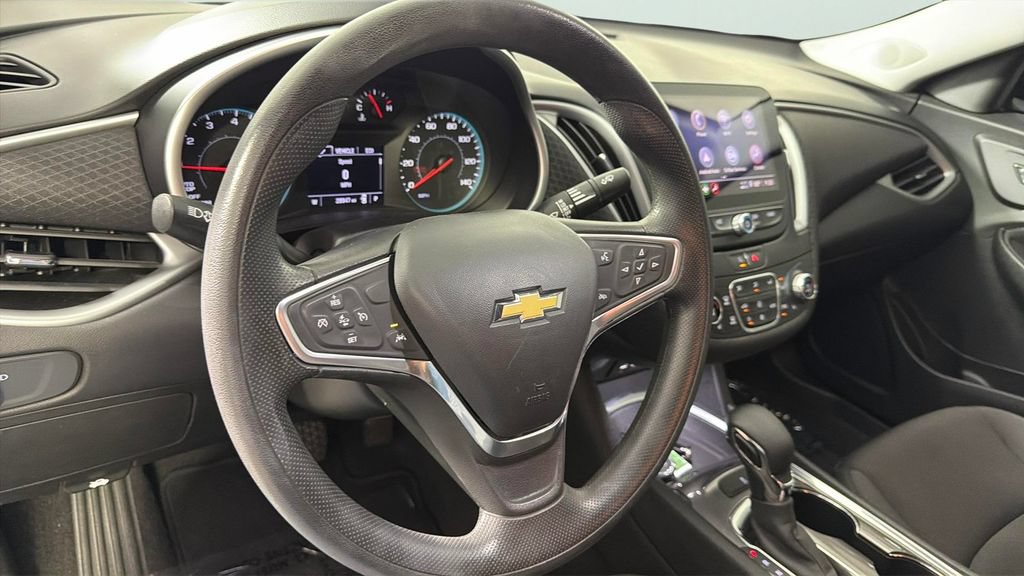 Used 2023 Chevrolet Malibu LT FWD image 21
