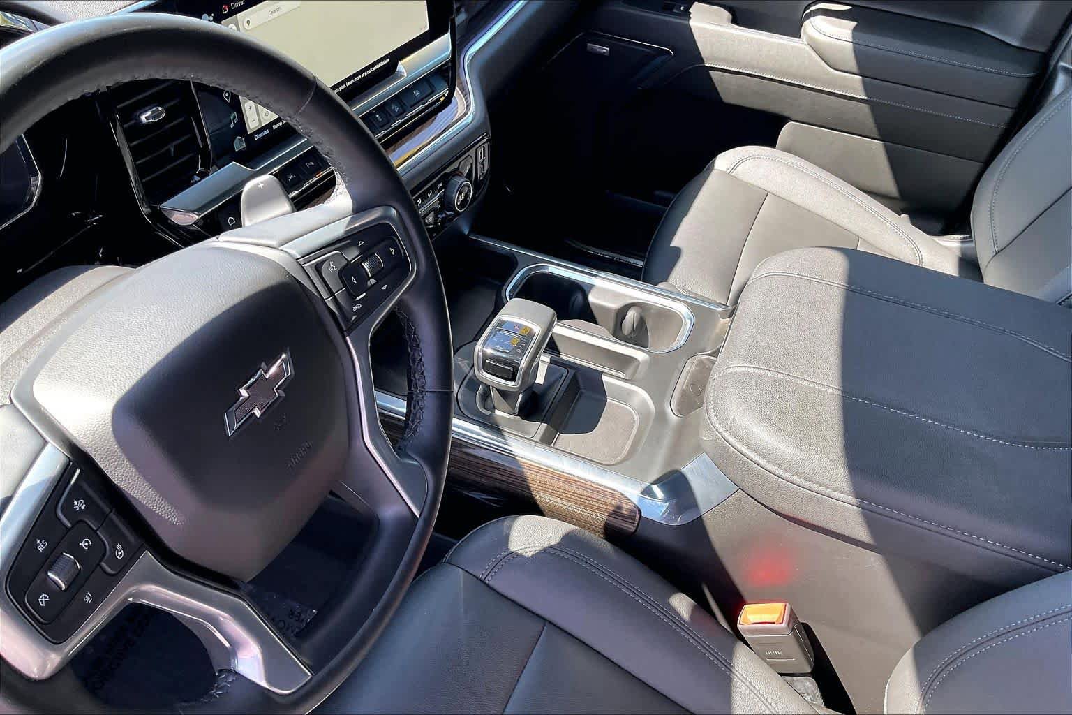 Certified 2023 Chevrolet Silverado 1500 LT Trail Boss w/ LT Trail Boss Premium Package AWD/4WD image 17
