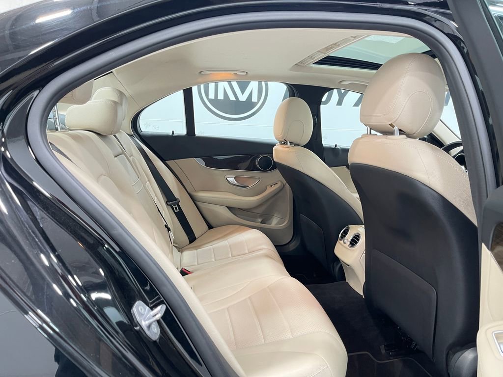 Used 2019 Mercedes-Benz C 300 4MATIC Sedan image 29