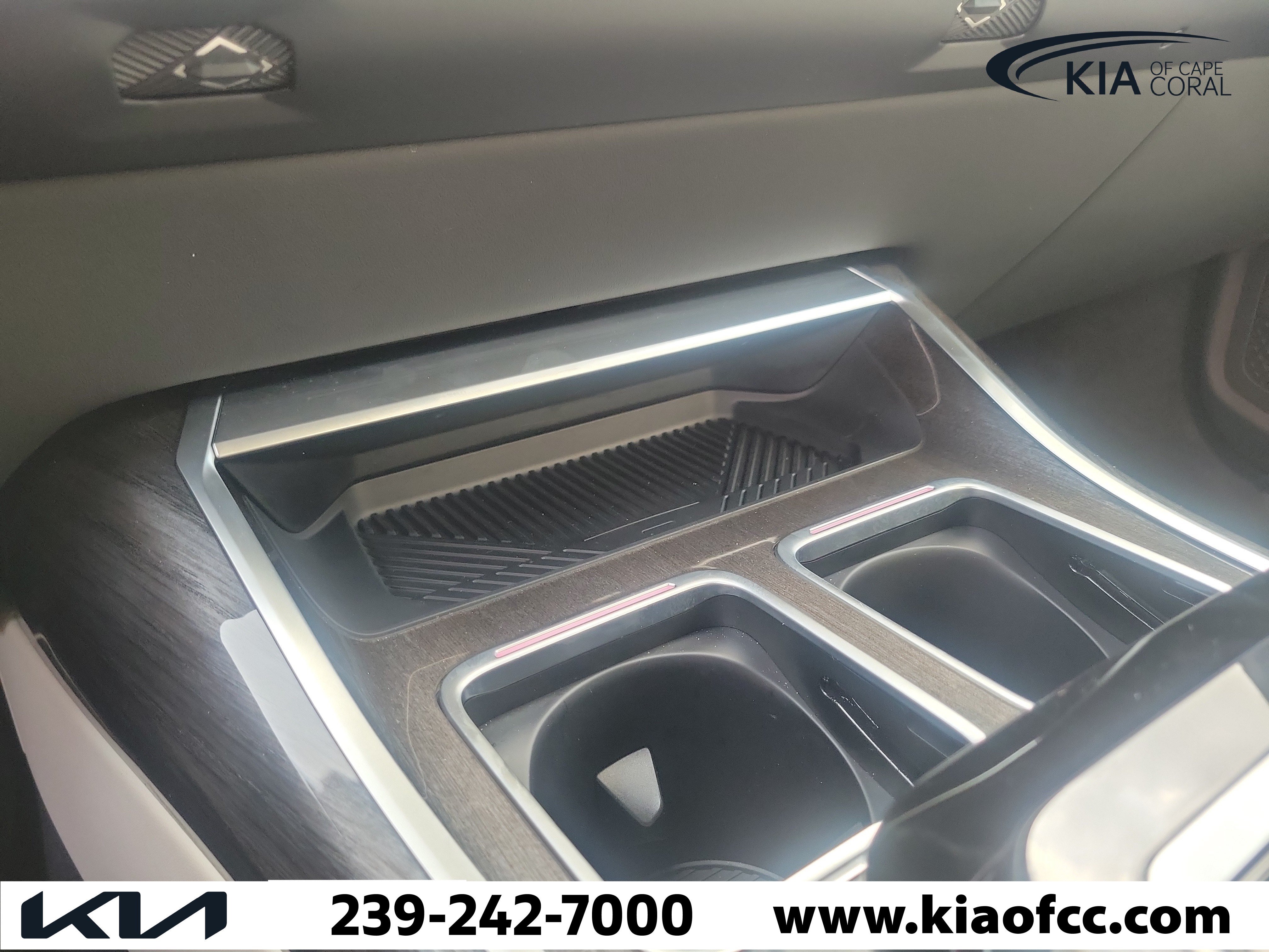 Used 2025 BMW 760i xDrive AWD/4WD image 32