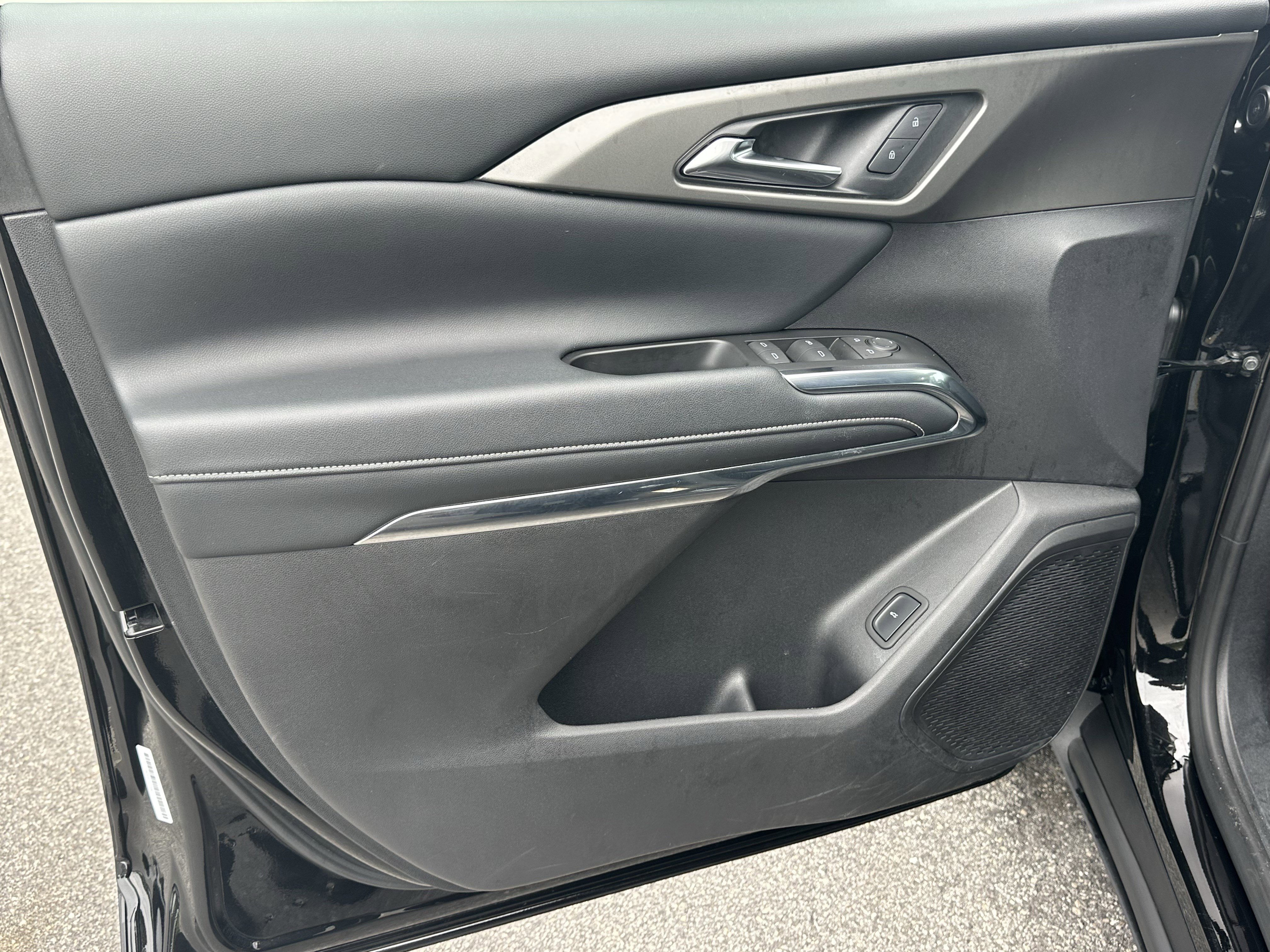 Certified 2025 Chevrolet Traverse LT image 14