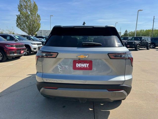 Used 2025 Chevrolet Equinox LT AWD/4WD image 6
