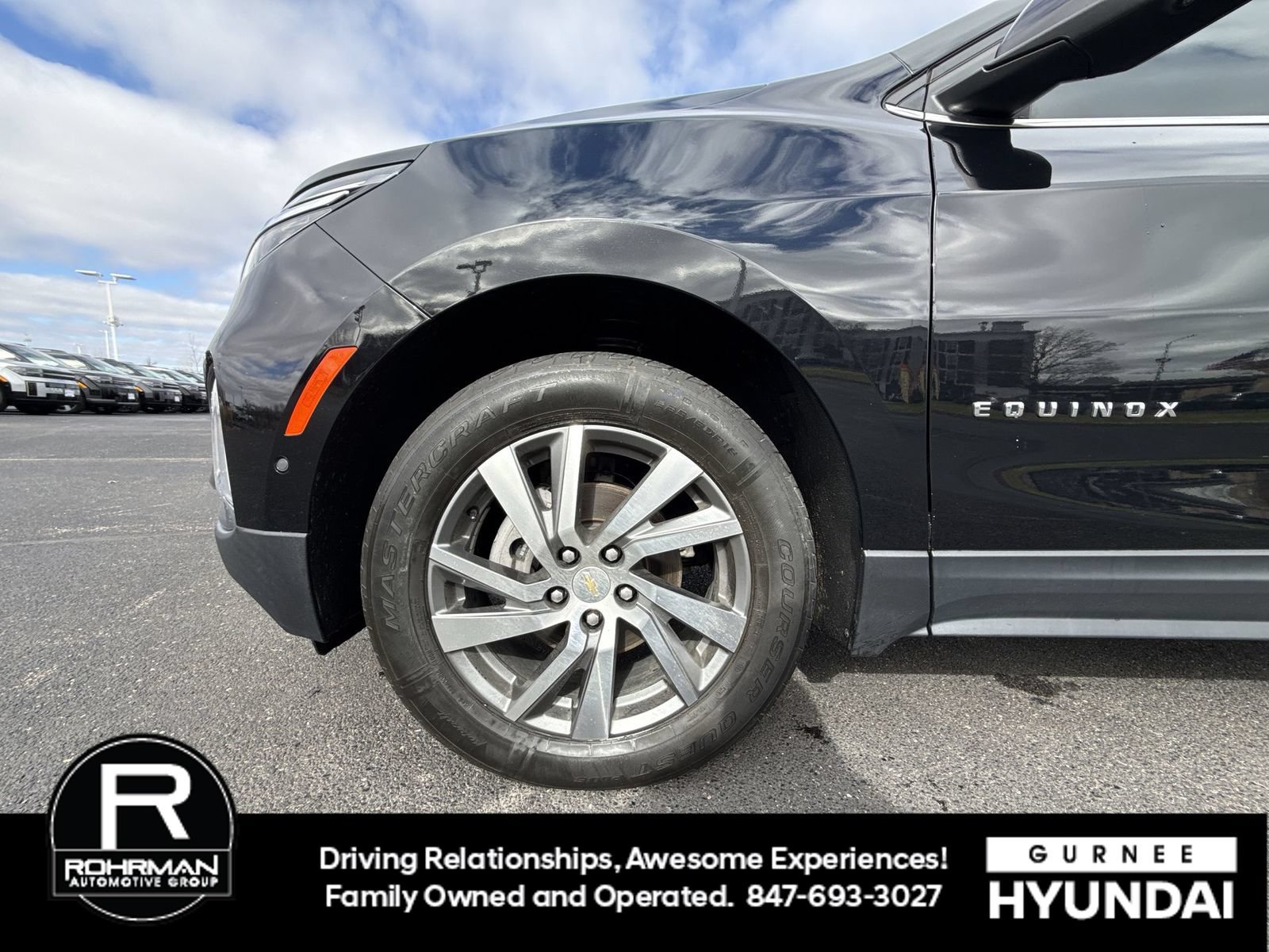 Used 2023 Chevrolet Equinox Premier AWD/4WD image 12