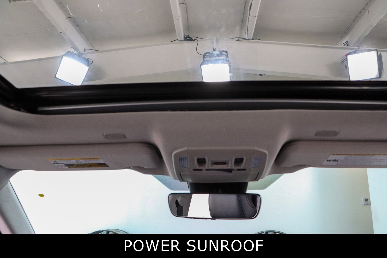 Used 2024 Toyota Highlander XLE image 21