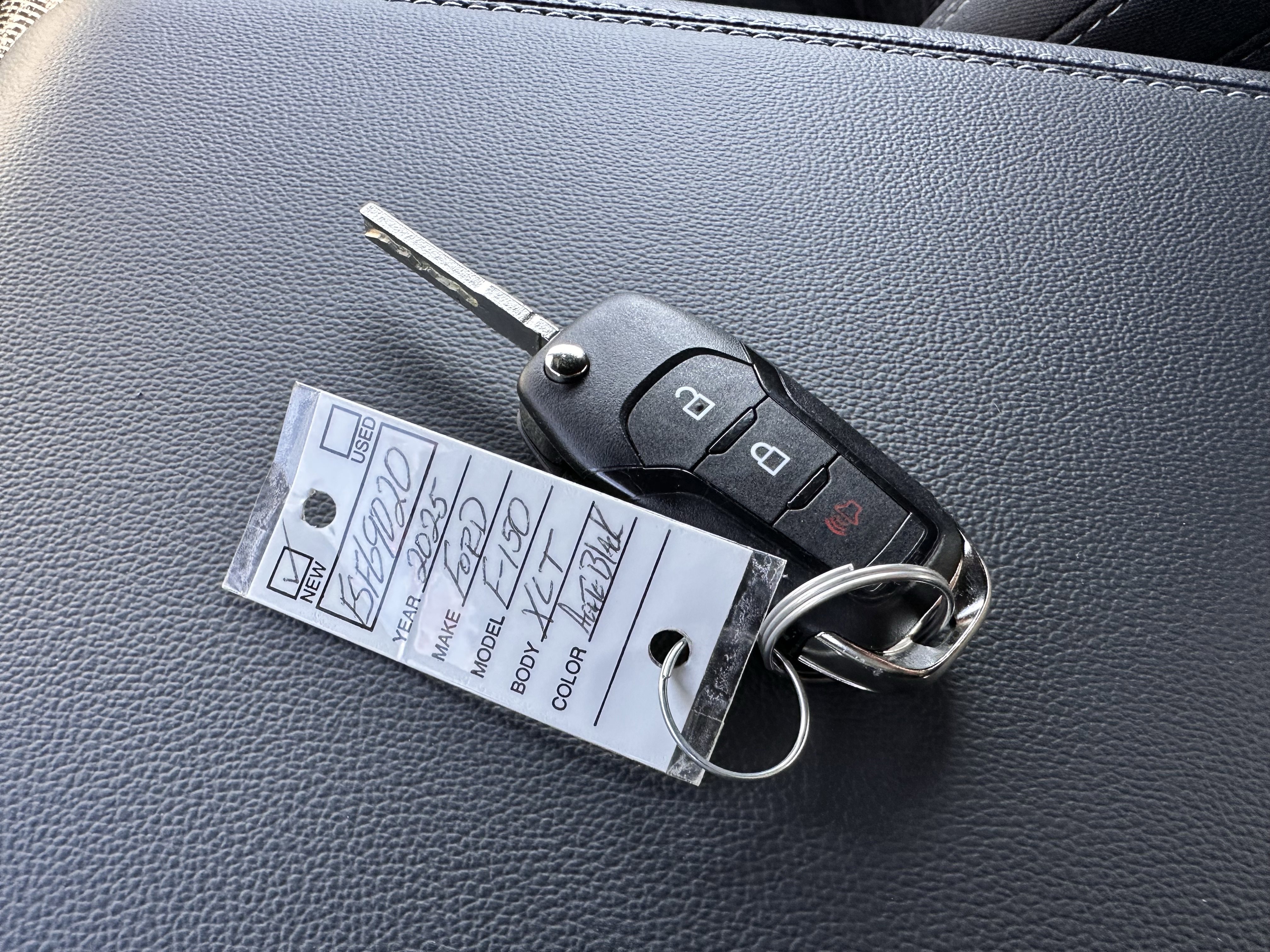 New 2025 Ford F150 XLT w/ Equipment Group 301A Standard image 27