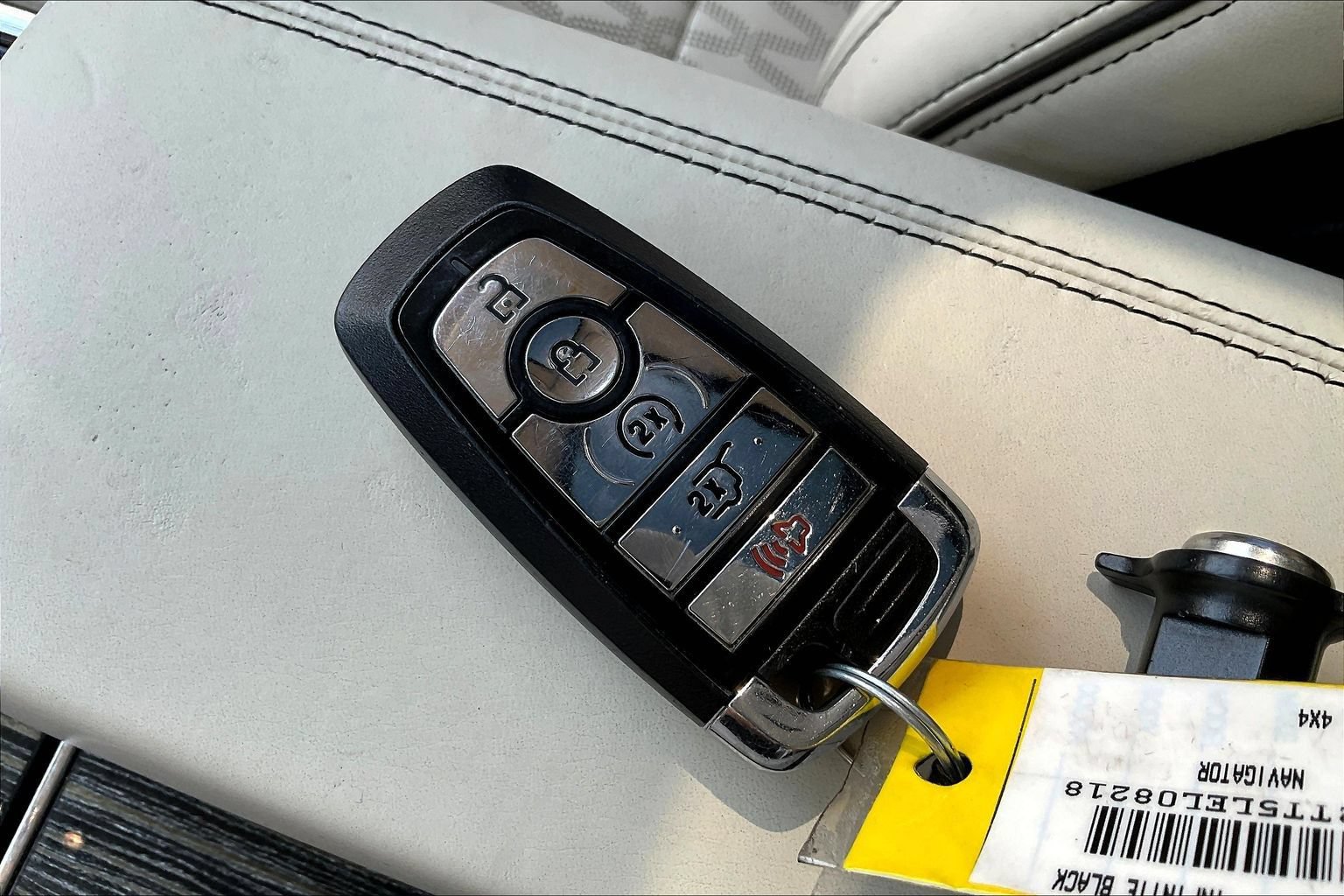 Used 2020 Lincoln Navigator Black Label w/ Cargo Convenience Package AWD/4WD image 34