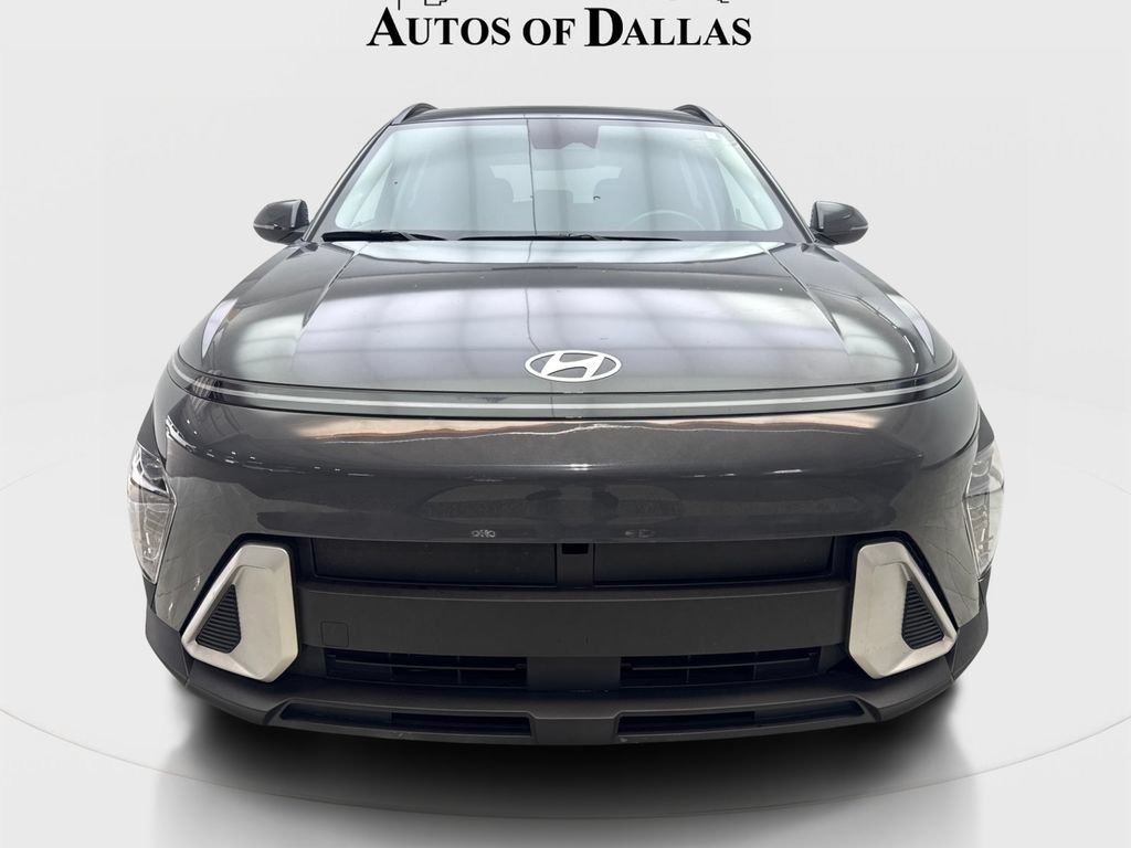 Used 2024 Hyundai Kona SEL AWD/4WD image 3
