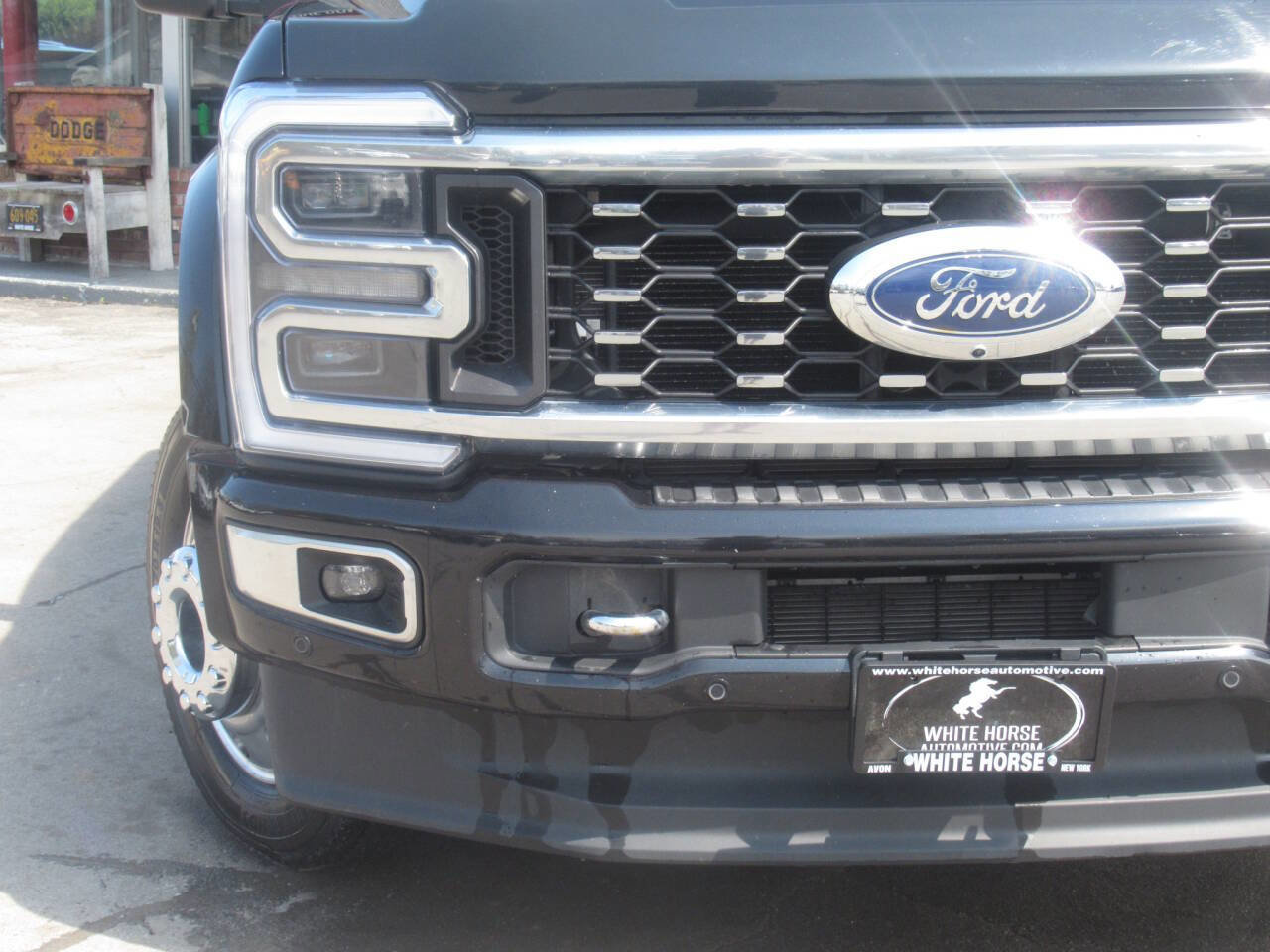 Used 2023 Ford F450 Platinum AWD/4WD image 4