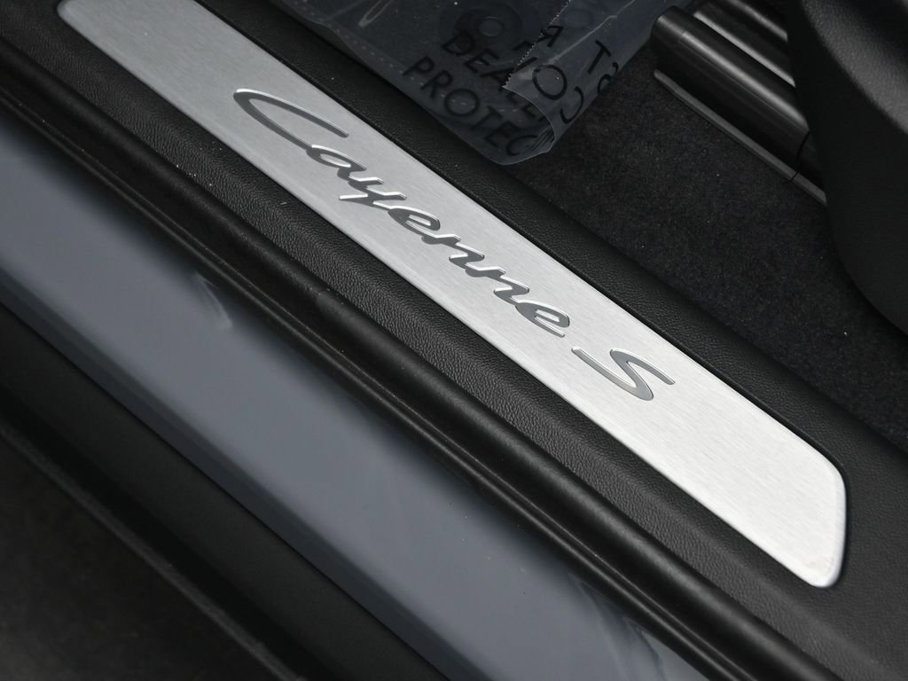 New 2026 Porsche Cayenne S image 13