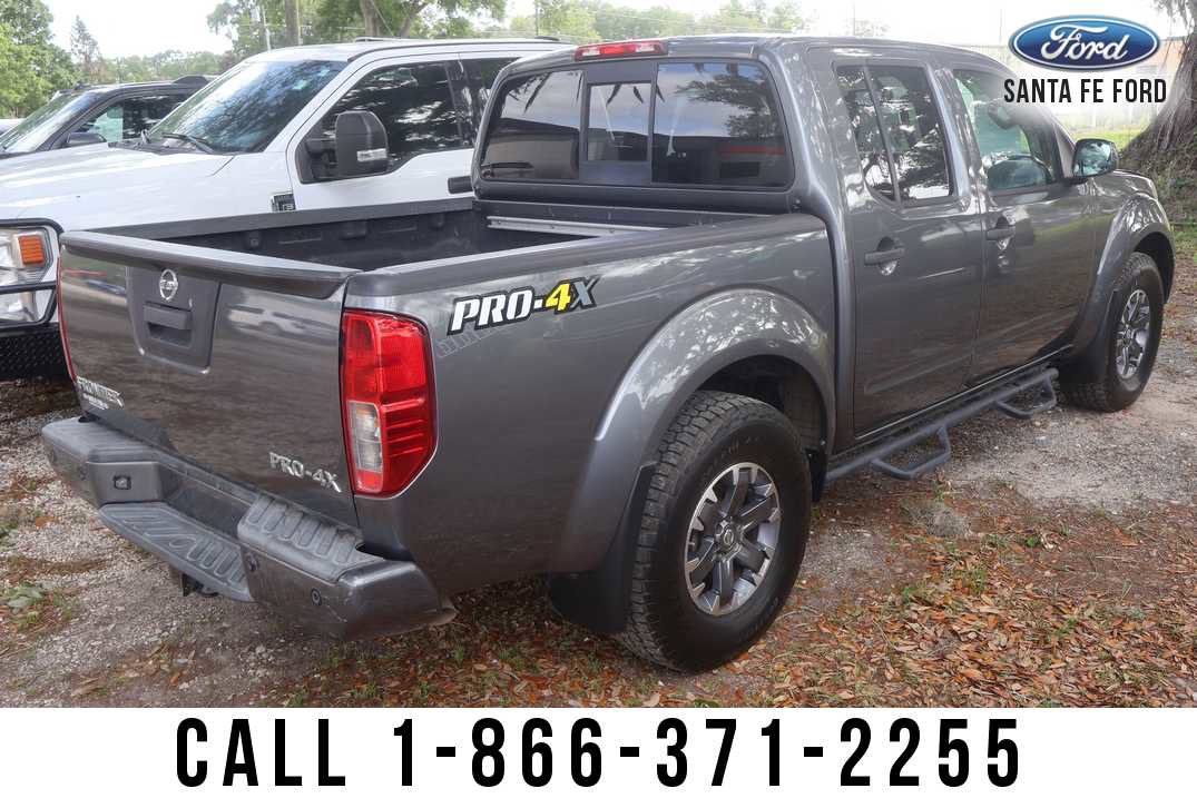 Used 2018 Nissan Frontier PRO-4X AWD/4WD image 4