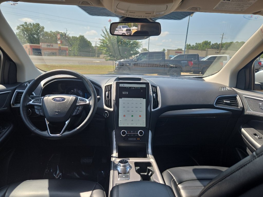 Used 2024 Ford Edge SEL AWD/4WD image 17