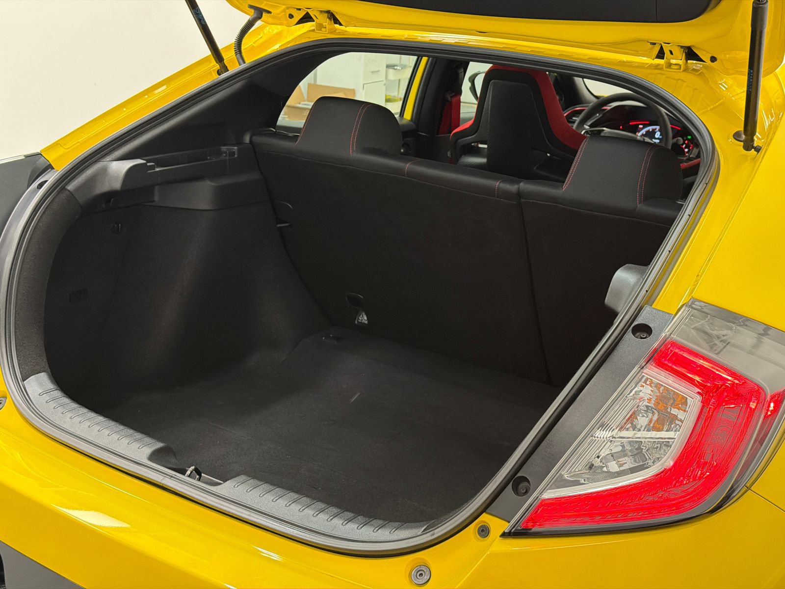 Used 2021 Honda Civic Type R Limited image 11